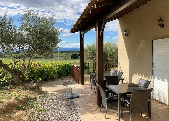 Cosy With Pool Montbrun-des-Corbières